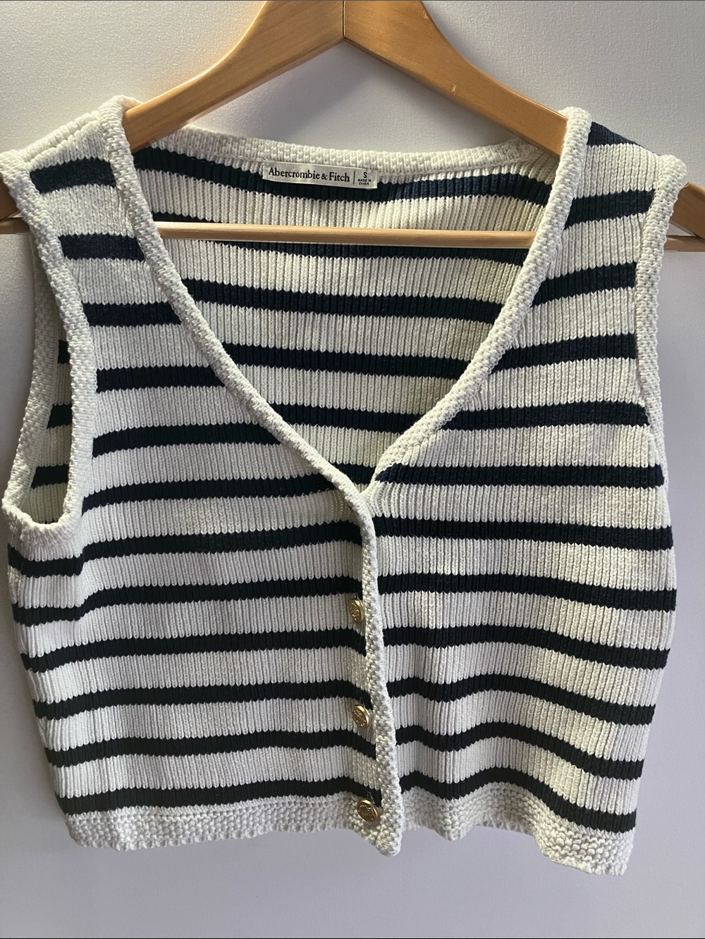 Abercrombie & Fitch Women's Black and White Striped Knit Tank Vest